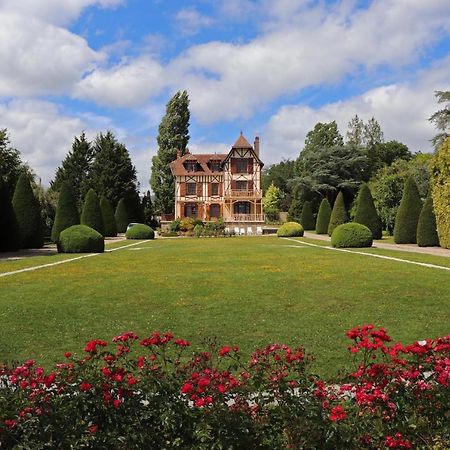 Domaine Des Thomins Bed & Breakfast Cisai-Saint-Aubin Exterior photo