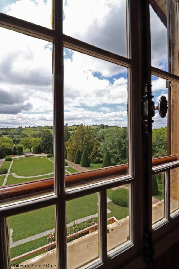 Domaine Des Thomins Bed & Breakfast Cisai-Saint-Aubin Exterior photo